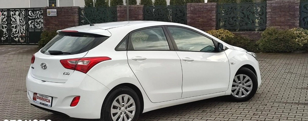 Hyundai I30 cena 39900 przebieg: 201000, rok produkcji 2015 z Grybów małe 781